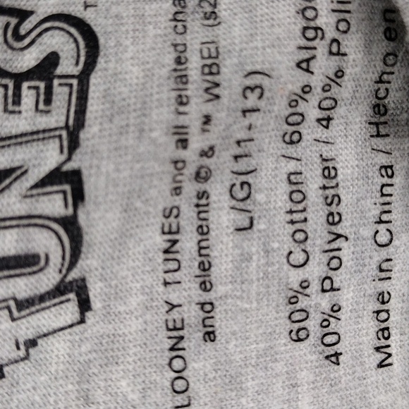 Looney Tunes Bugs Bunny and Tweety Bird Gray Short Sleeve Cropped Tee Shirt Top - Picture 5 of 8